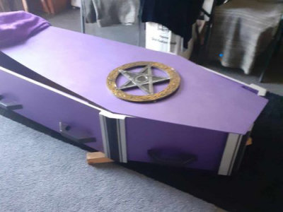 picture of a coffin